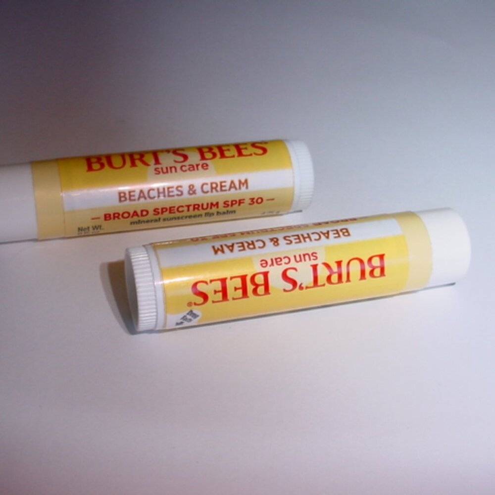 BURTS BEES Sealed Lip Balm BEACHES & CREAM X2